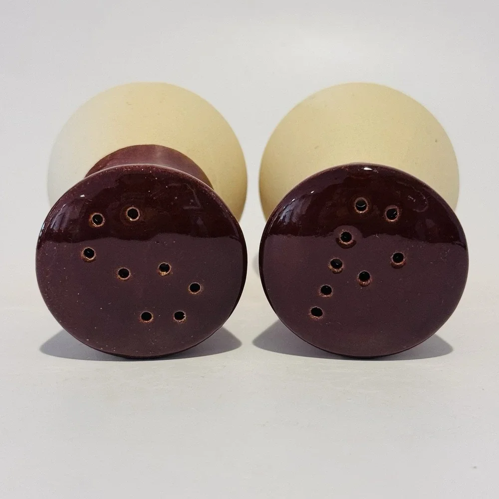 Watt Pottery Brown Bisque & Glaze Salt and Pepper Shakers‎ USA No Stoppers